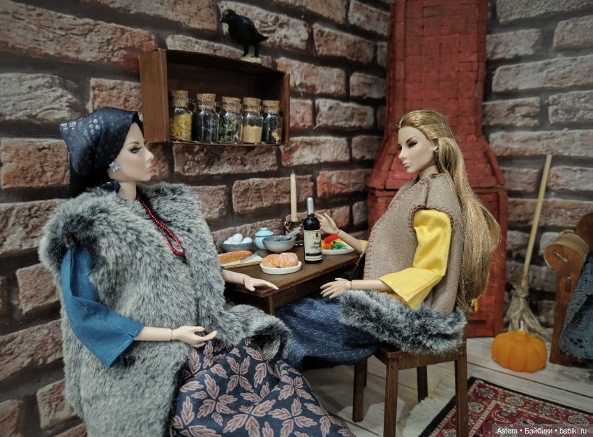 Хэллоуинская история — Кукольные фотоистории и сериалы: комиксы