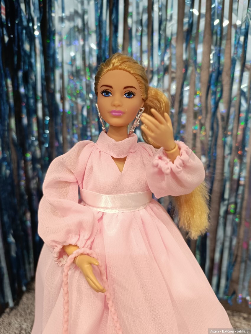 София в розовом платье — Аналоги Барби и куклы 1/6: клоны 90 (фото 9)