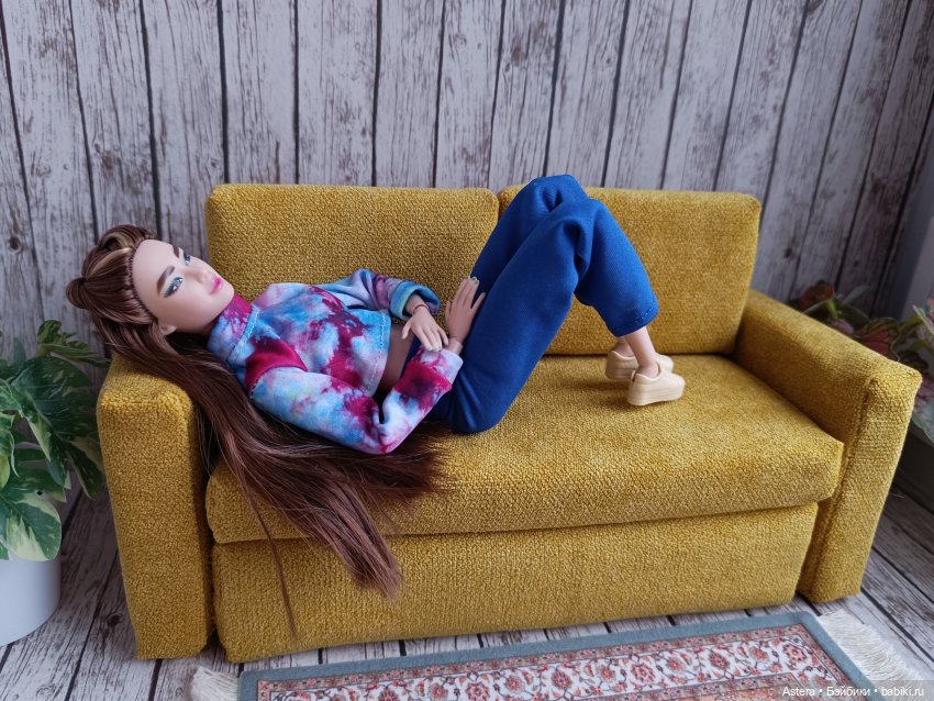 Желтый диван — Мебель для кукол и домиков: фото (фото 8)