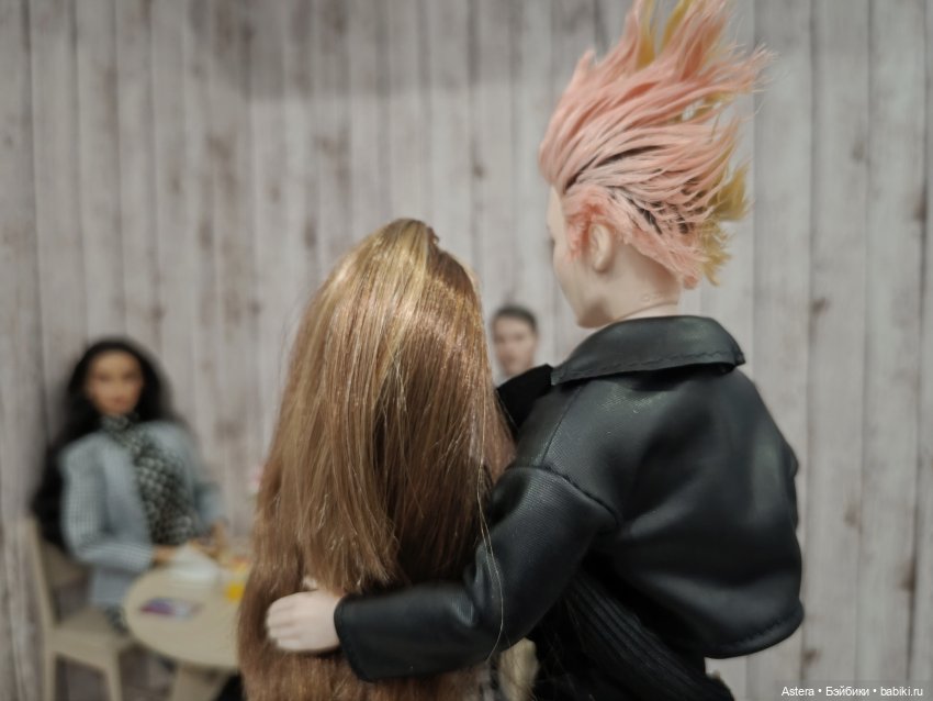 Заблудшая сестра. Глава 10. Теона