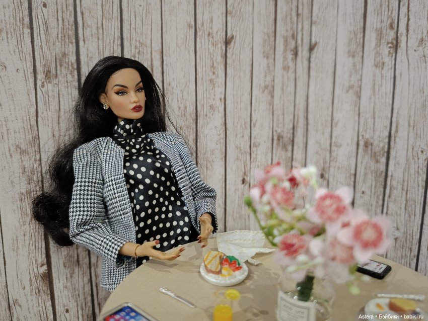 Заблудшая сестра. Глава 10. Теона