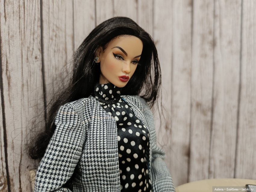 Заблудшая сестра. Глава 10. Теона