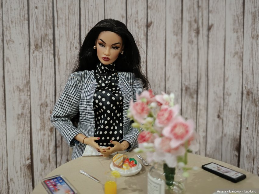 Заблудшая сестра. Глава 10. Теона