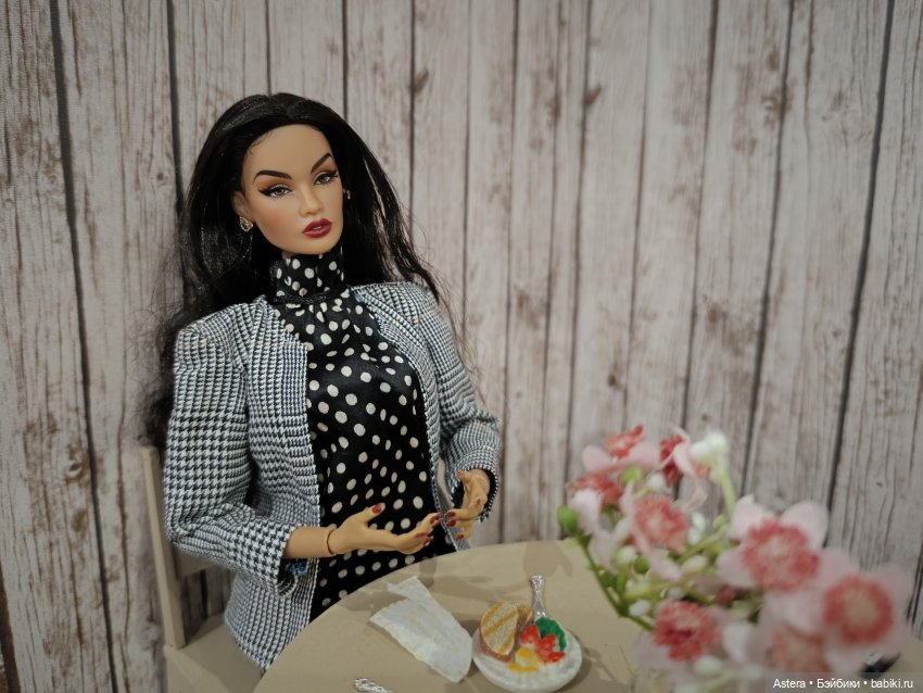 Заблудшая сестра. Глава 10. Теона