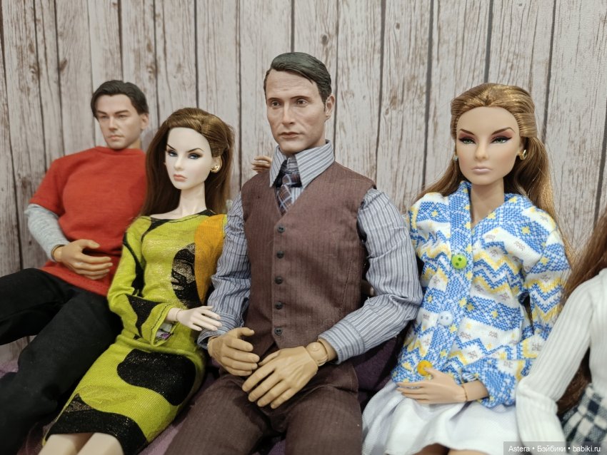 Доктор Ренфилд и его дети | Бэйбики Доктор Ренфилд и его дети