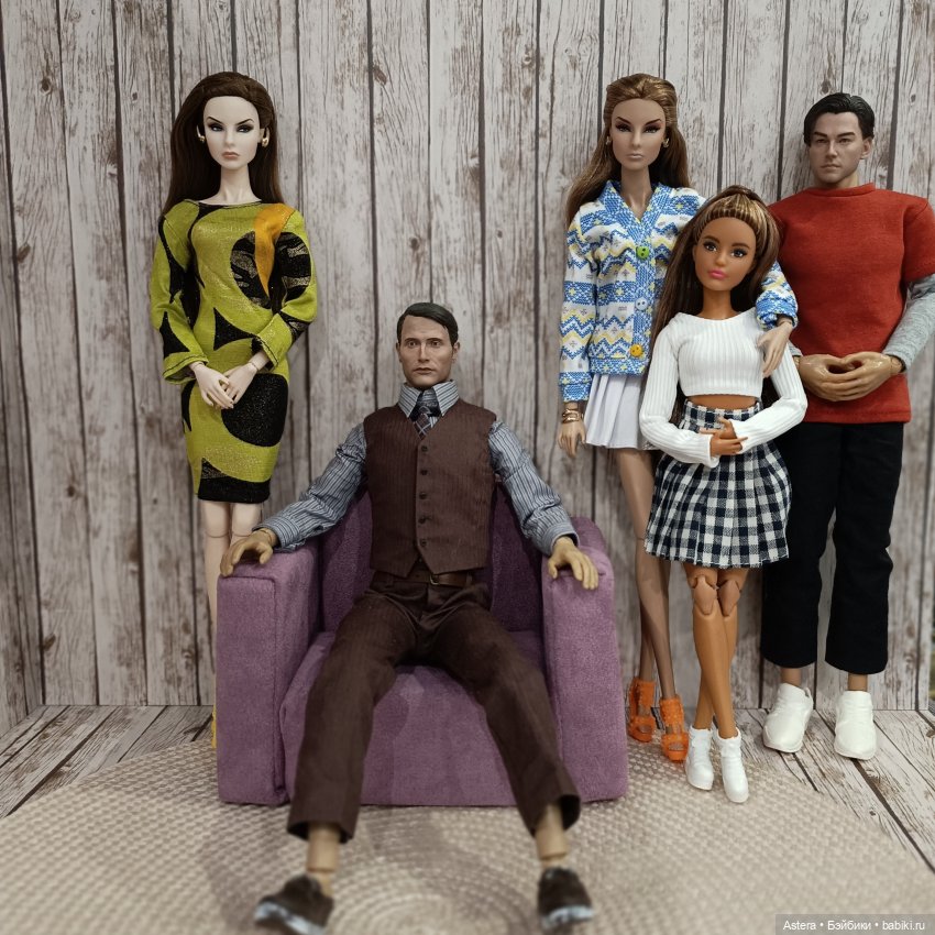 Доктор Ренфилд и его дети | Бэйбики Доктор Ренфилд и его дети