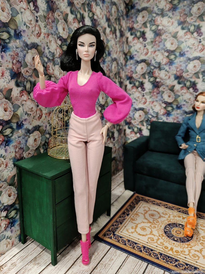 Баронесса и ее подруга. Показ мод