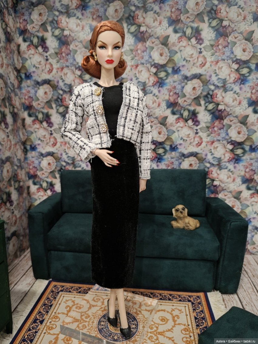 Баронесса и ее подруга. Показ мод. Продолжение