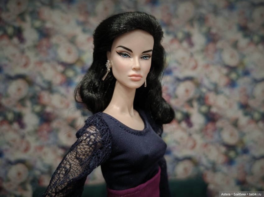 Баронесса и ее подруга. Показ мод. Продолжение