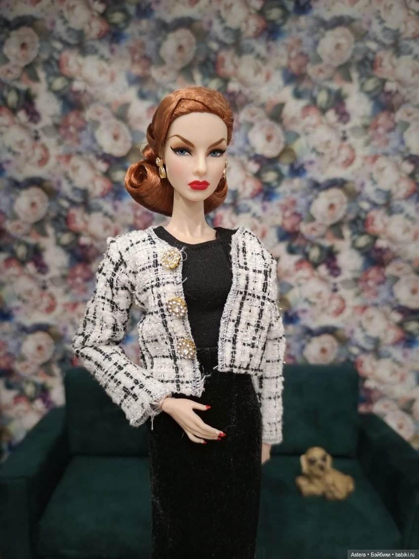 Баронесса и ее подруга. Показ мод. Продолжение