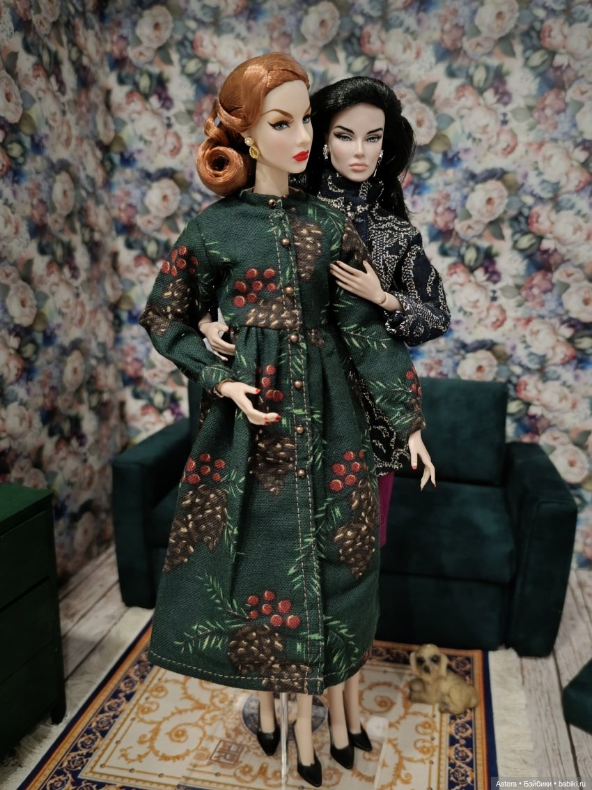 Баронесса и ее подруга. Показ мод. Продолжение