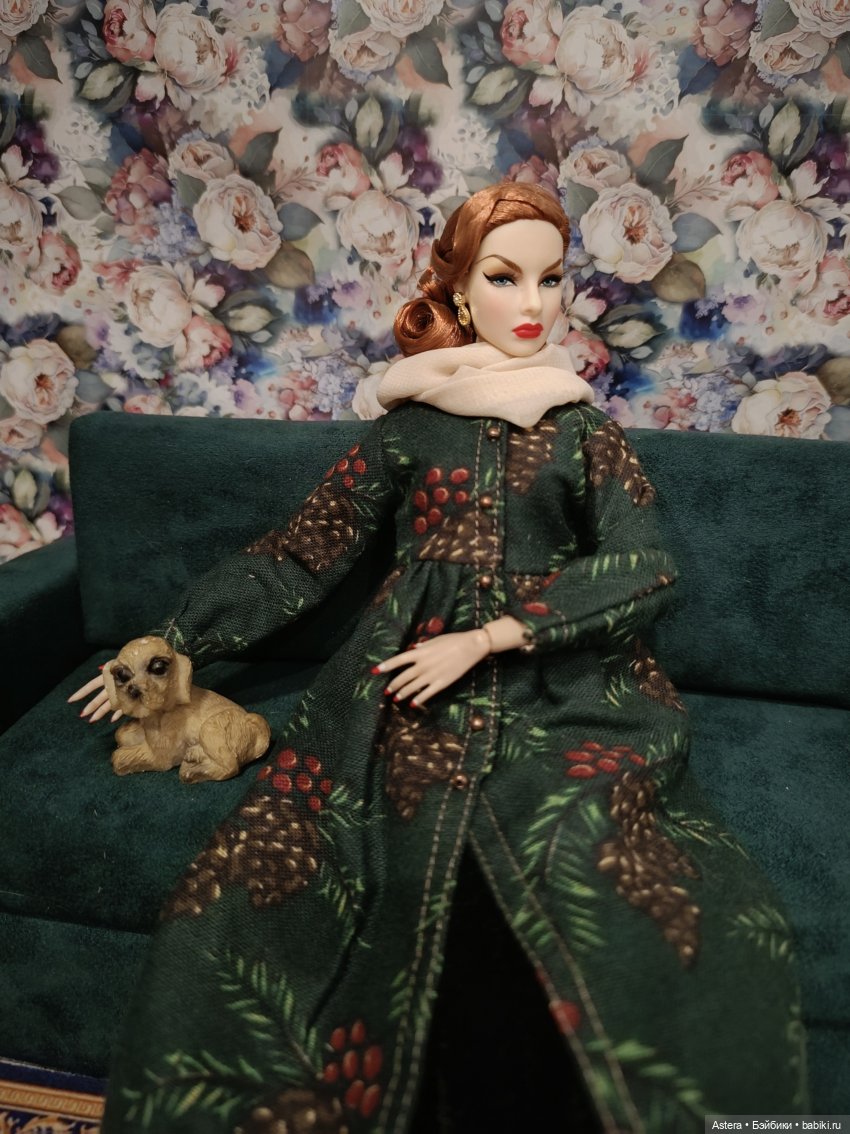 Баронесса и ее подруга. Показ мод. Продолжение