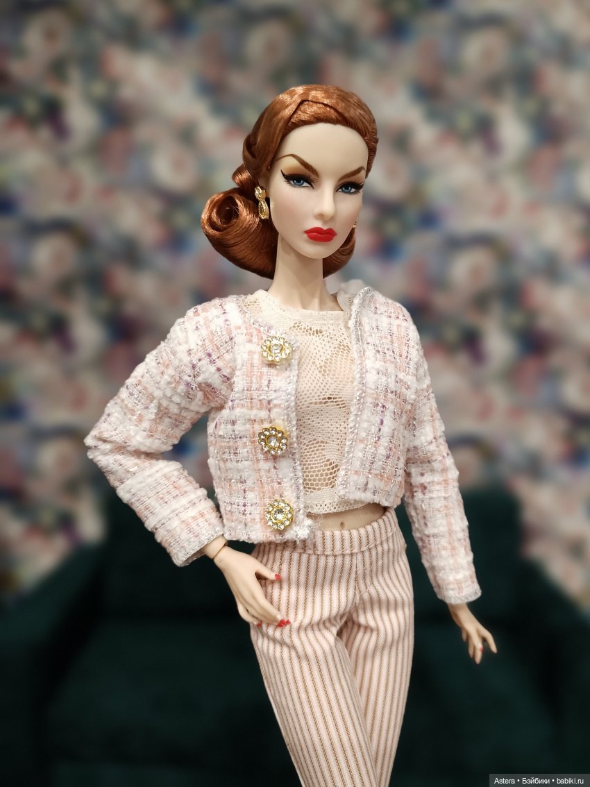 Баронесса и ее подруга. Показ мод. Продолжение (фото 3)