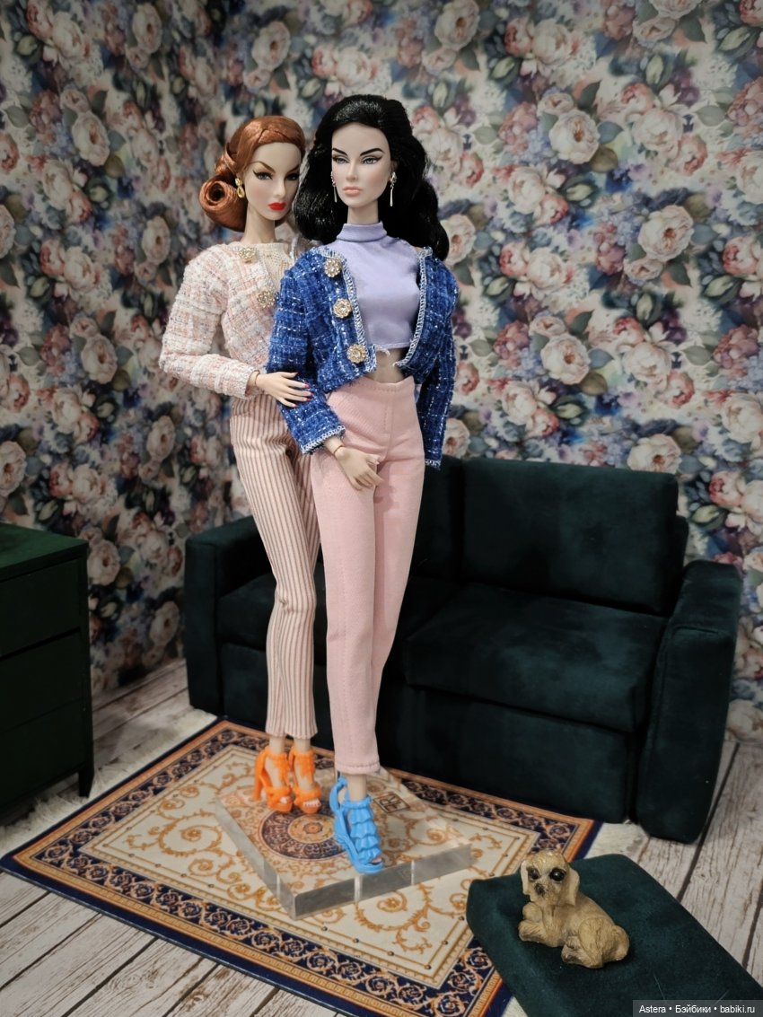 Баронесса и ее подруга. Показ мод. Продолжение