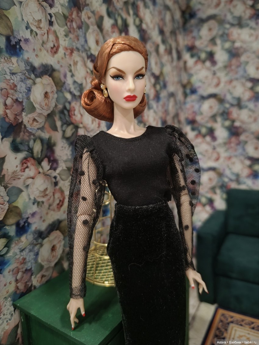 Баронесса и ее подруга. Показ мод. Продолжение