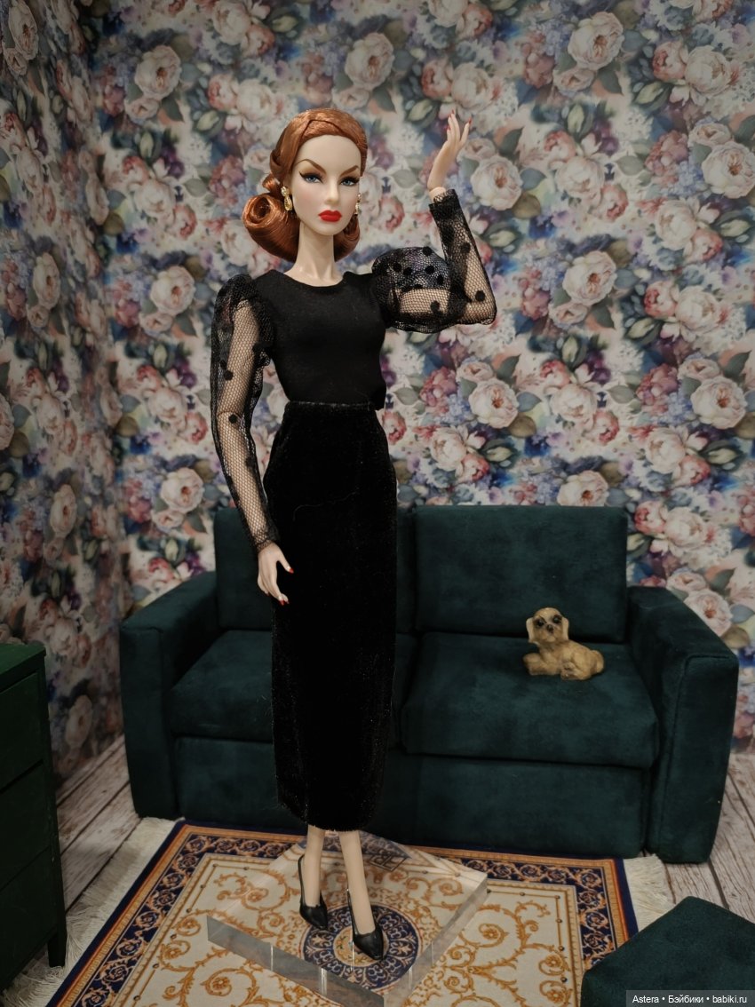 Баронесса и ее подруга. Показ мод. Продолжение