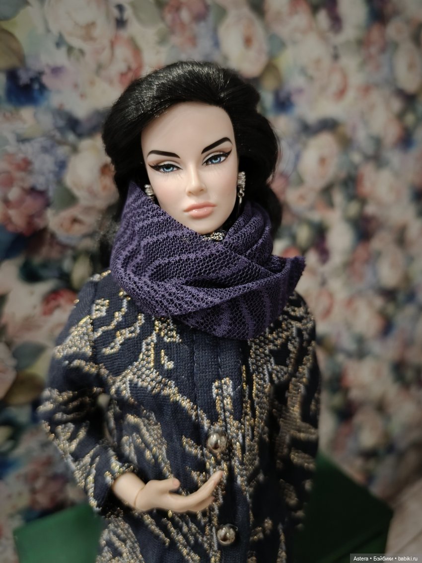 Баронесса и ее подруга. Показ мод. Продолжение