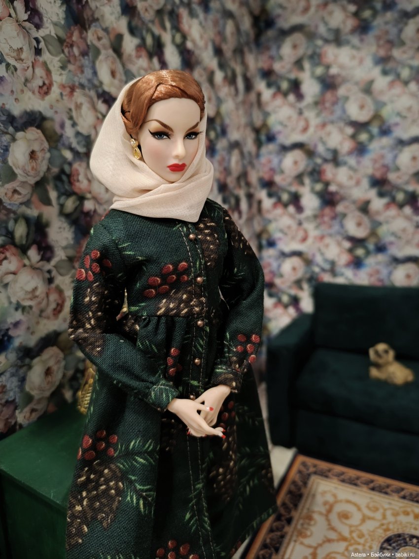 Баронесса и ее подруга. Показ мод. Продолжение