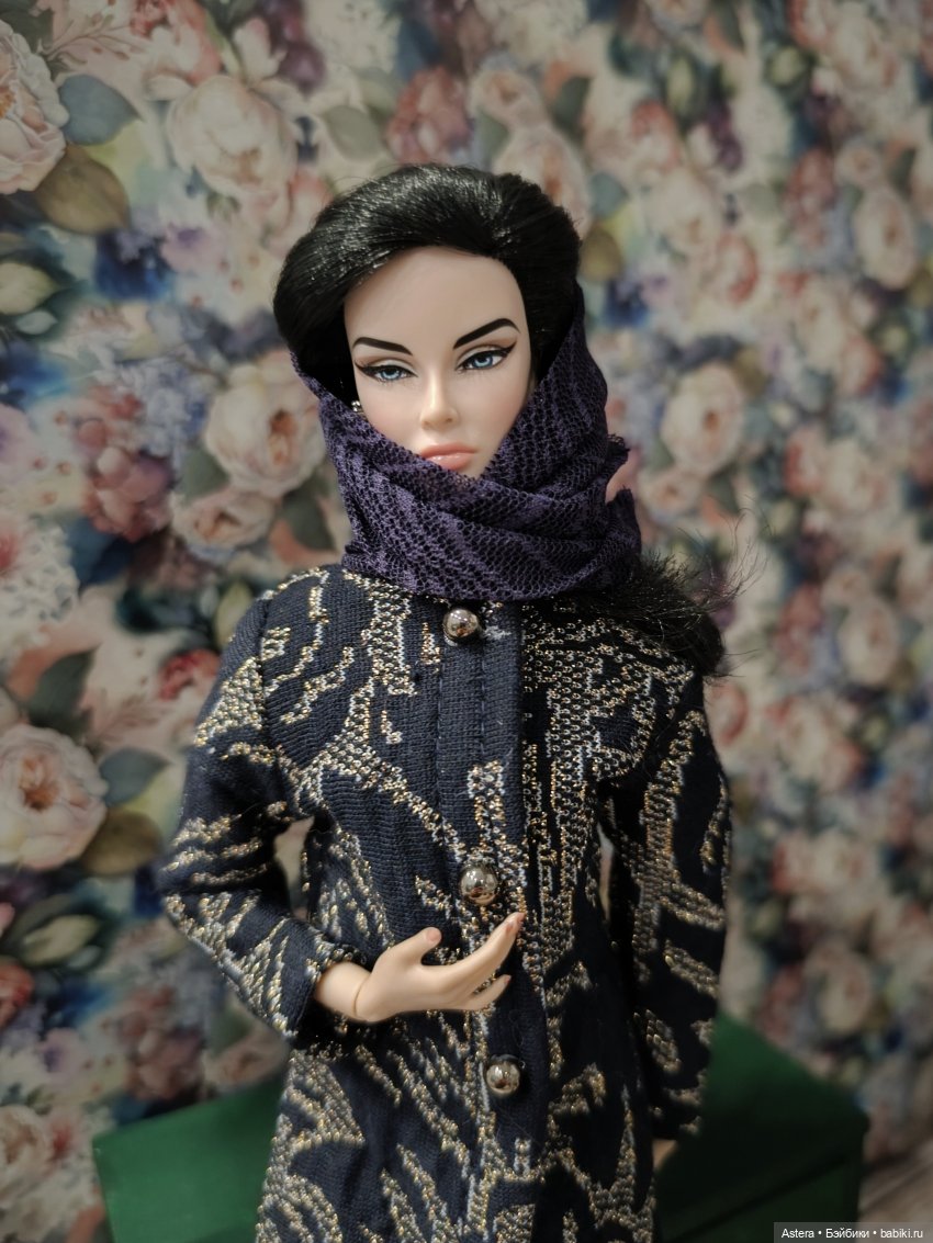 Баронесса и ее подруга. Показ мод. Продолжение