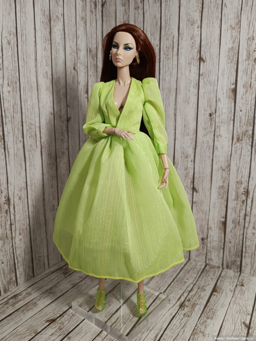 Новые наряды с Али. Элизабет