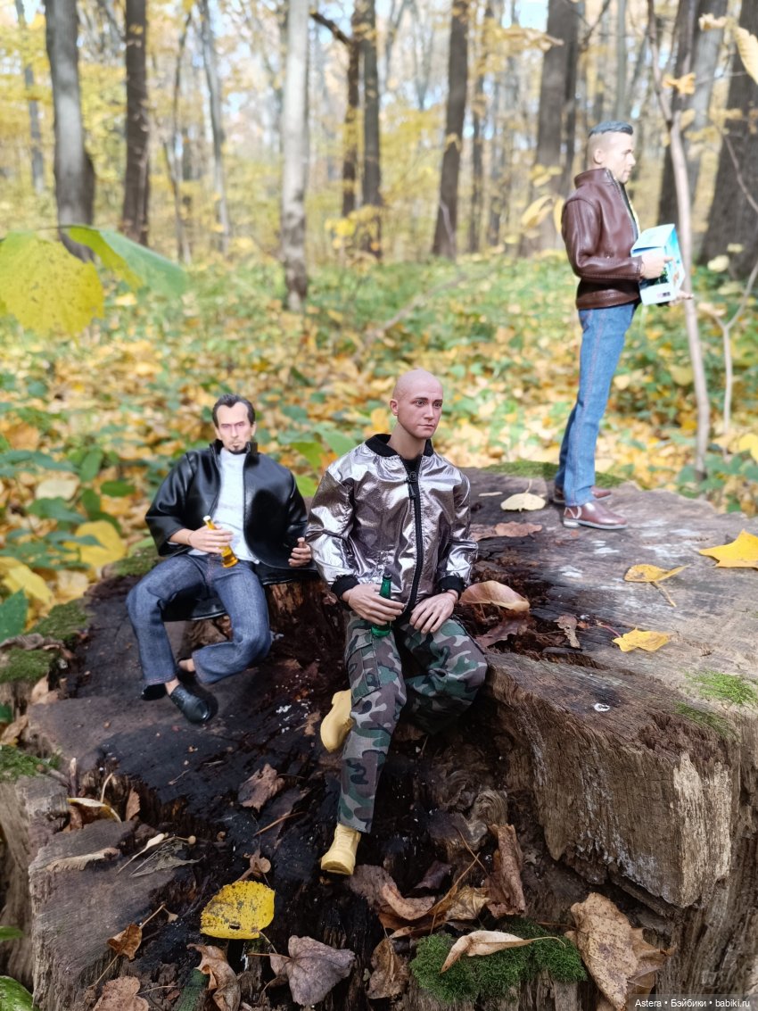 Парни гуляют в лесу — Коллекционные экшн