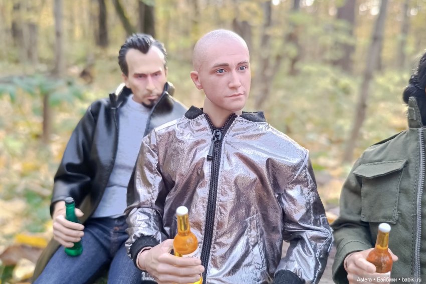Парни гуляют в лесу — Коллекционные экшн