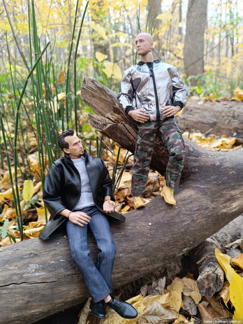 Парни гуляют в лесу — Коллекционные экшн