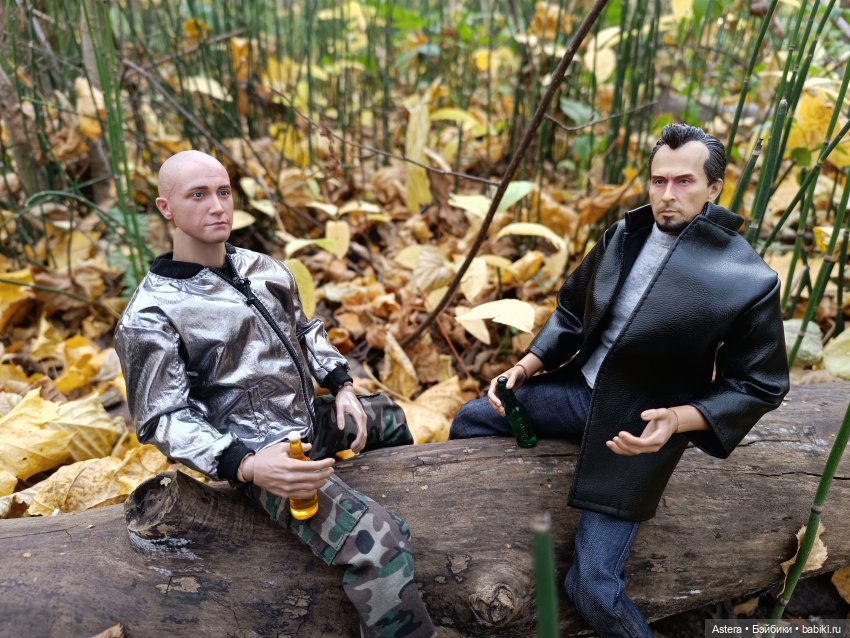 Парни гуляют в лесу — Коллекционные экшн