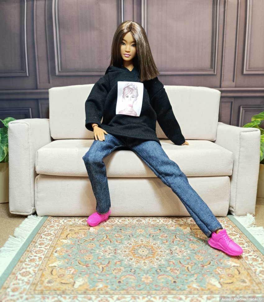 Кит, Руни и розовый диван (фото 10)