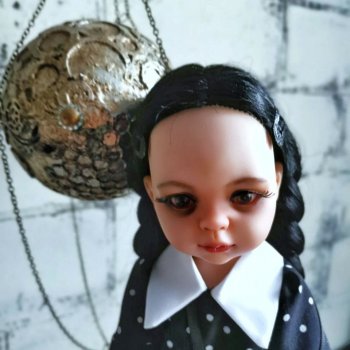 Маленькая путешественница Уинсдей