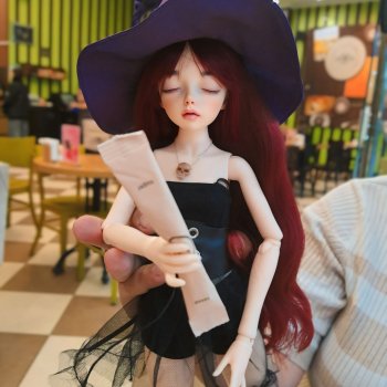 Ведьмочка Соня-главная по сладостям!