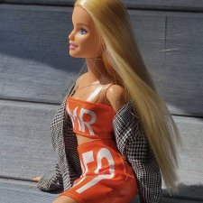 Голова Barbie MTM (цветные лосины)
