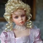 Кукла фарфоровая коллекционная