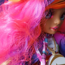 Кармен ушла из дома:(