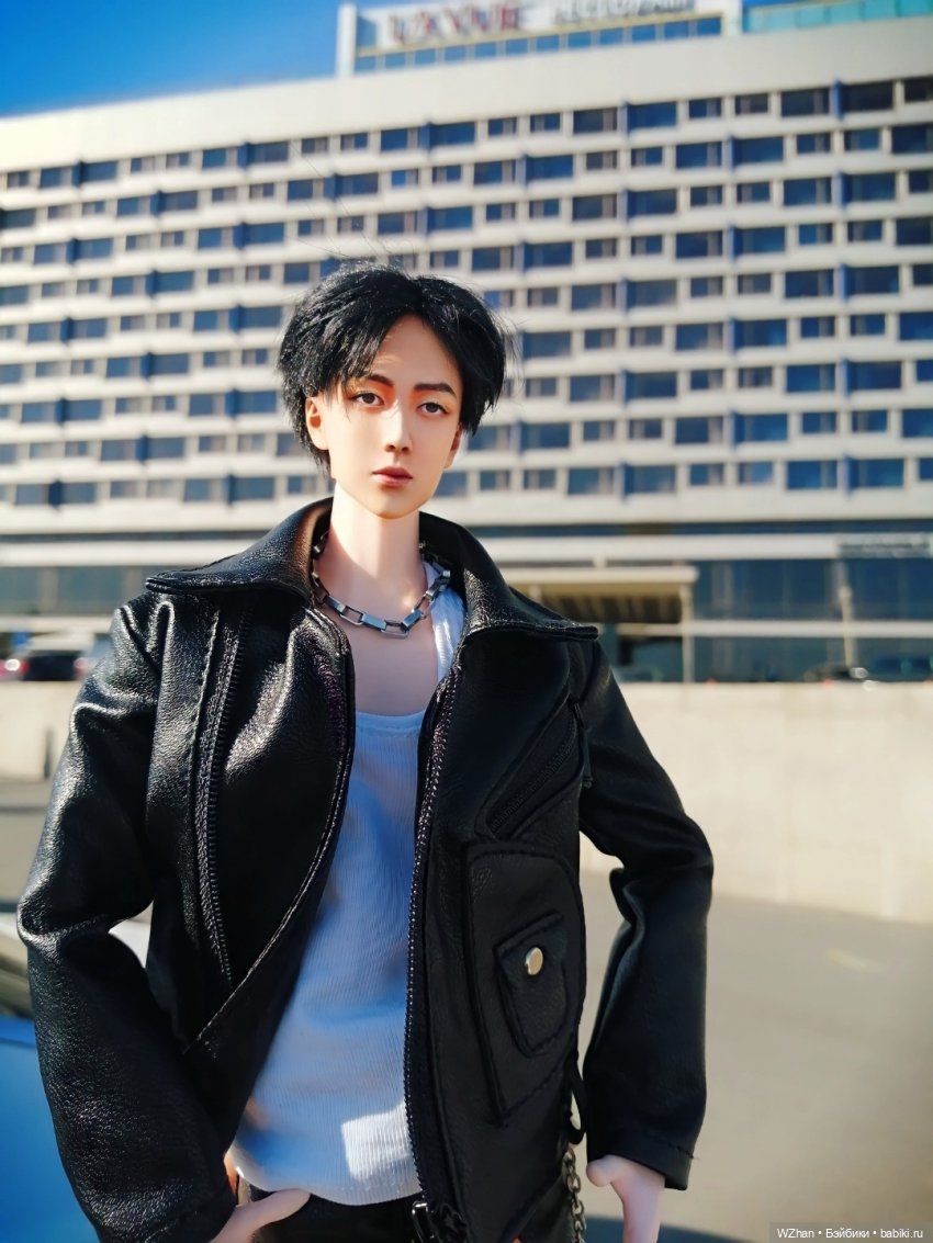 Городская прогулка | Бэйбики Городская прогулка — Портретные куклы знаменитостей: звезды кино (фото 3)