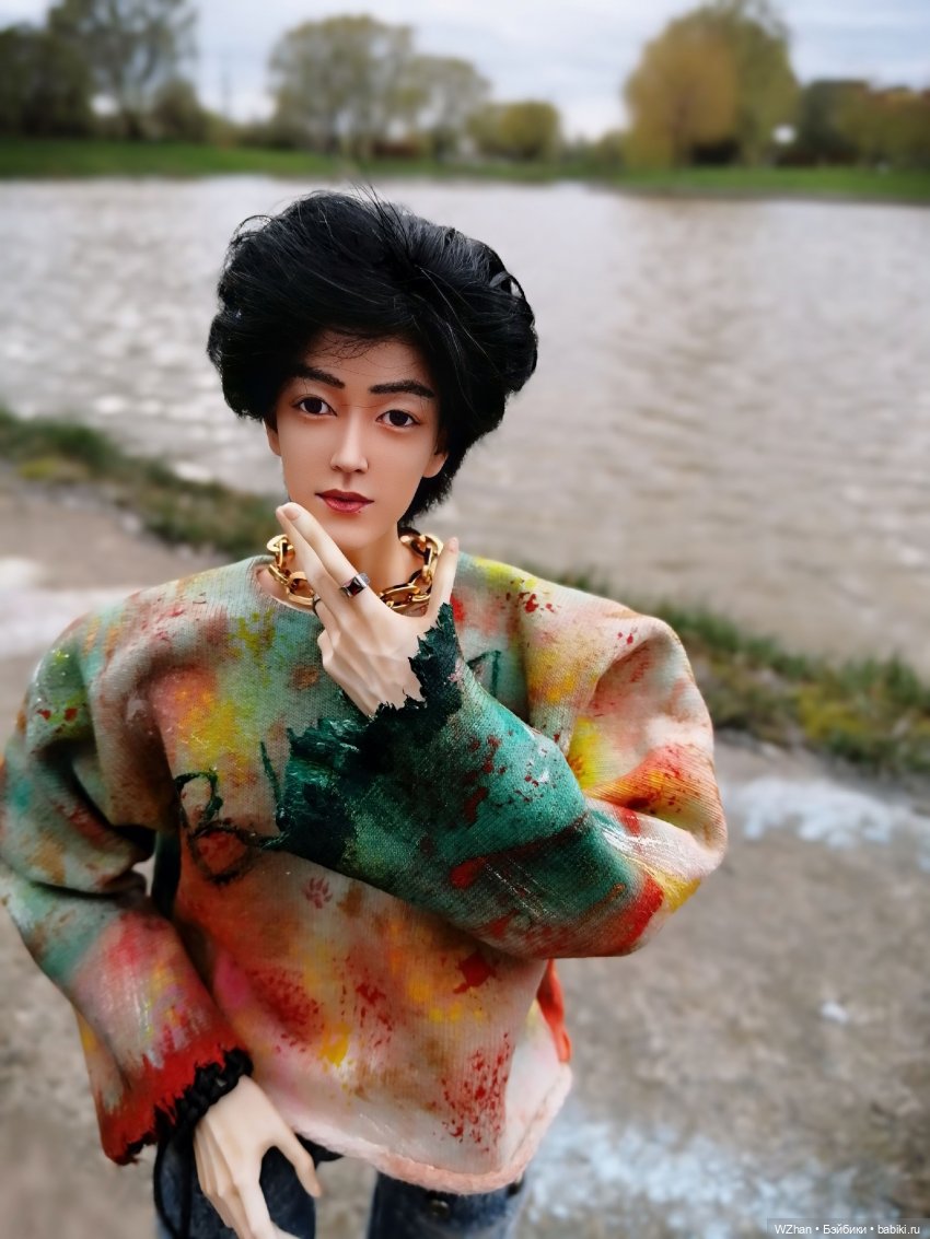 Сяо Чжань, прогулка в майской прохладе