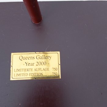 Кукла за которой для одержимого куклой 600верст не так уж и далеко.