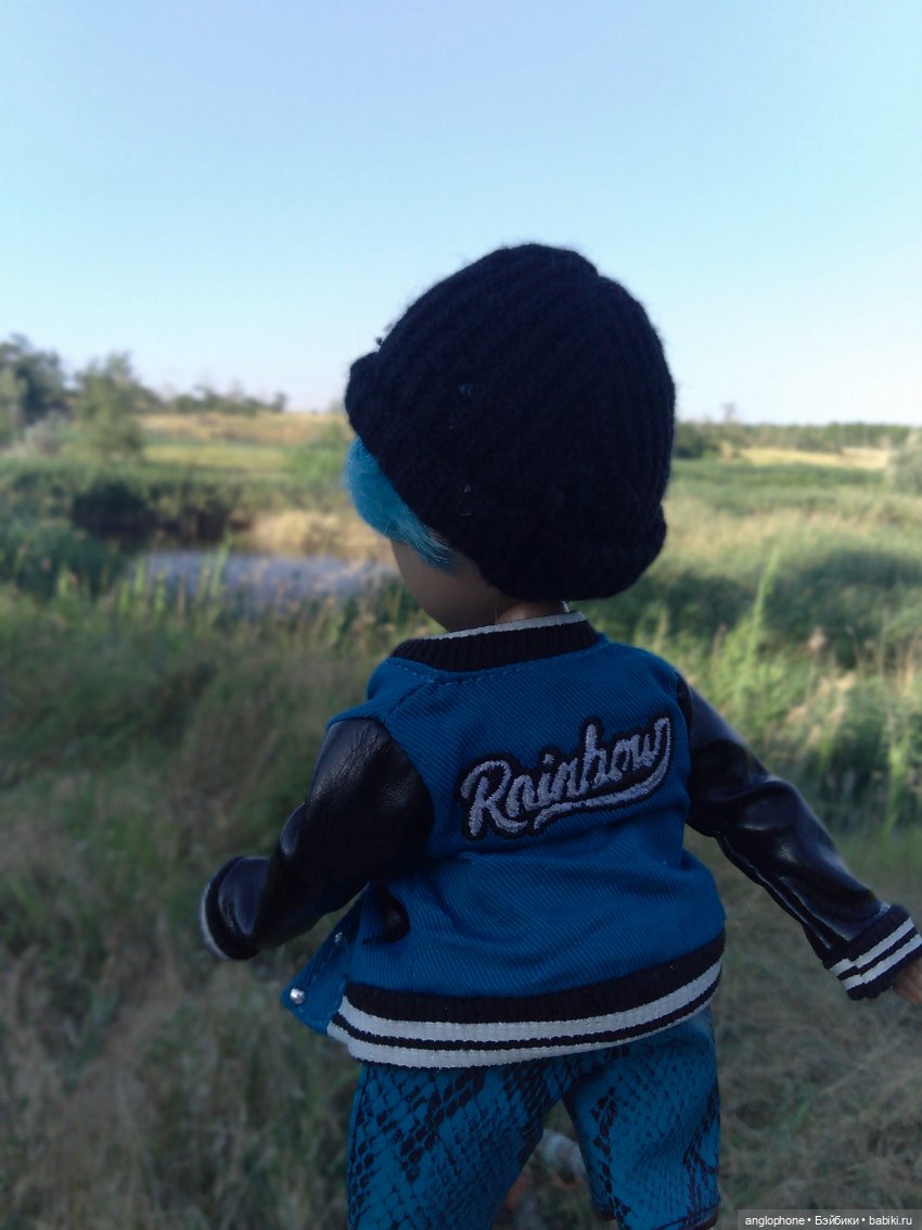 Ривер решил искупаться — Куклы Rainbow High (Рейнбоу Хай