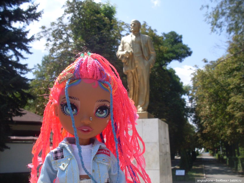 Три "новеньких" — Куклы Rainbow High (Рейнбоу Хай (фото 6)