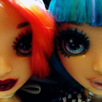 Бесподобные близняшки