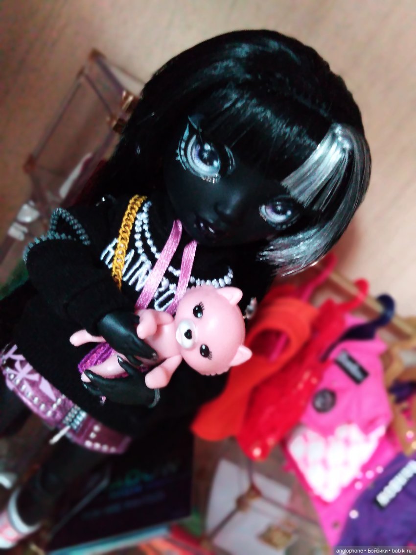 Новый образ Шанель | Бэйбики Новый образ Шанель — Куклы Rainbow High (Рейнбоу Хай (фото 6)