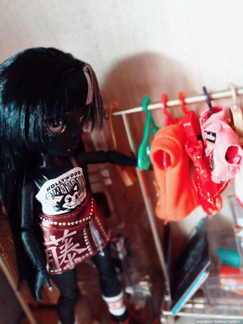 Новый образ Шанель | Бэйбики Новый образ Шанель — Куклы Rainbow High (Рейнбоу Хай (фото 4)