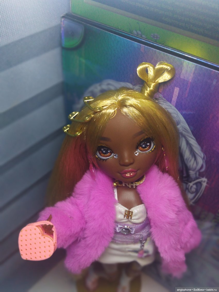 Мелин теперь Люкс — Куклы Rainbow High (Рейнбоу Хай