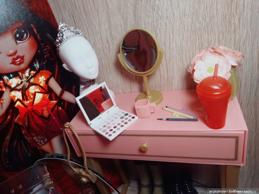 Шкаф для РХ — Куклы Rainbow High (Рейнбоу Хай (фото 2)