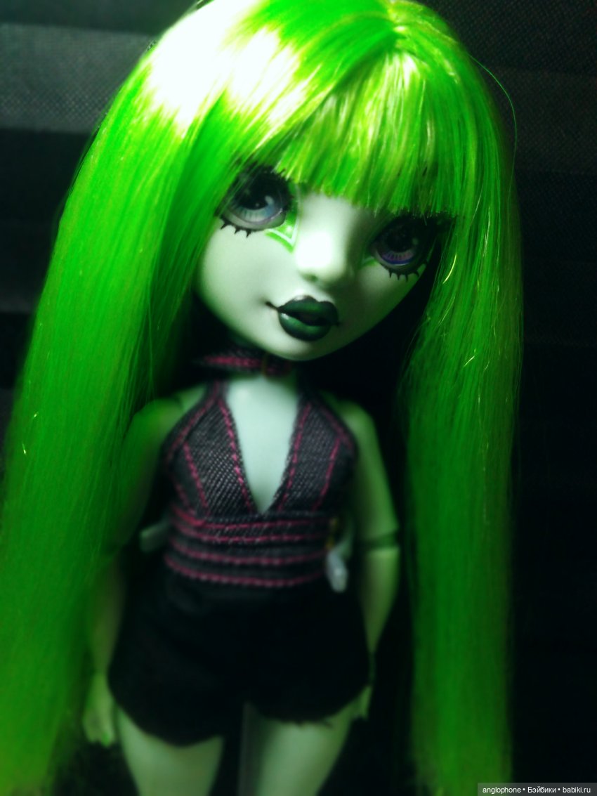Белла с чёлкой — Куклы Rainbow High (Рейнбоу Хай