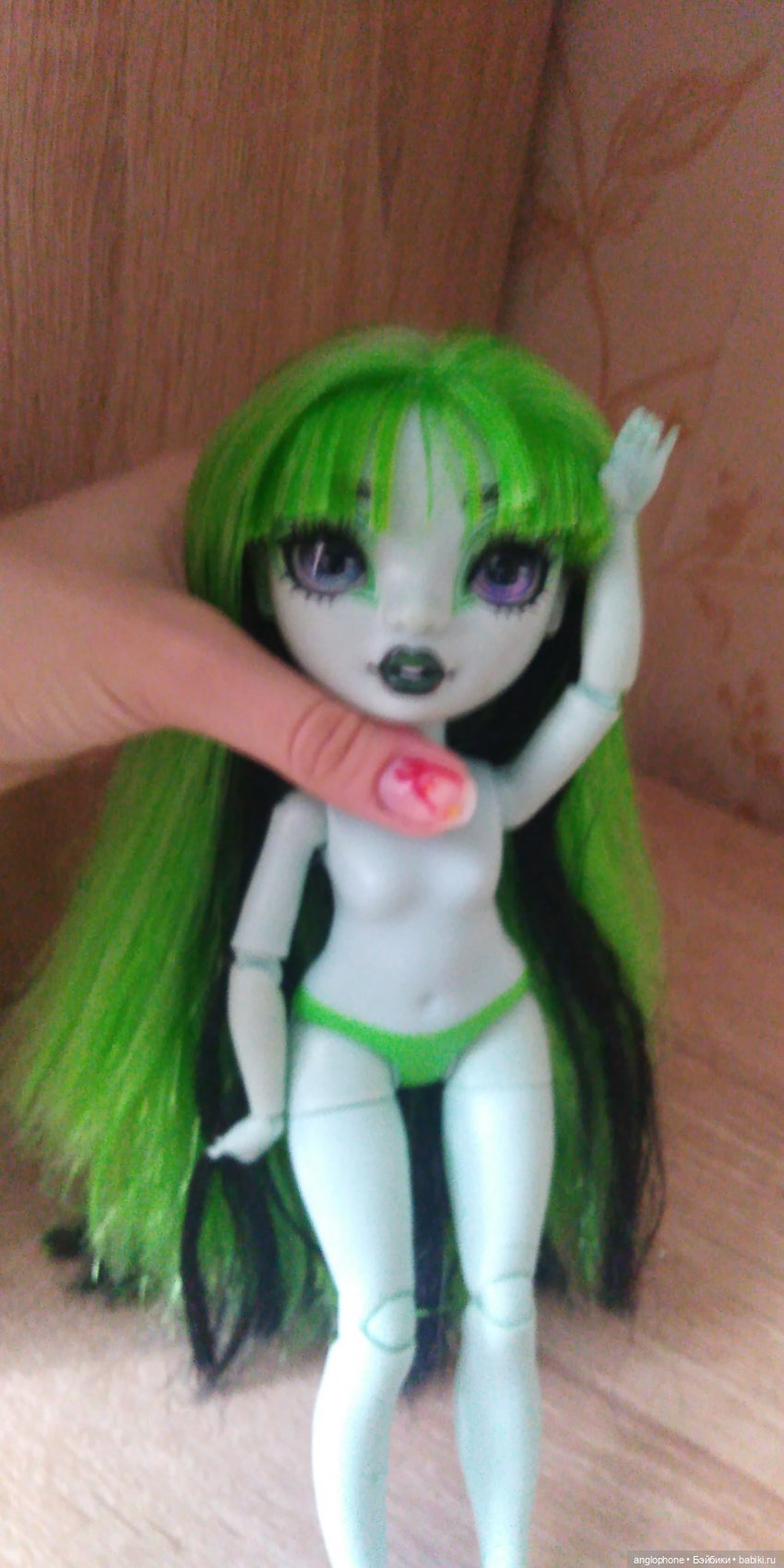 Стрижём и укладываем челку RH (фото 3)