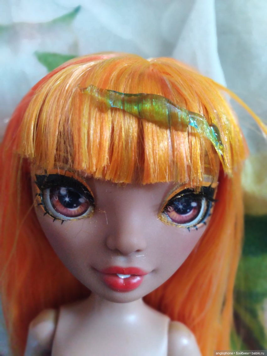 Стрижём и укладываем челку RH