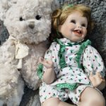 Кукла фарфоровая