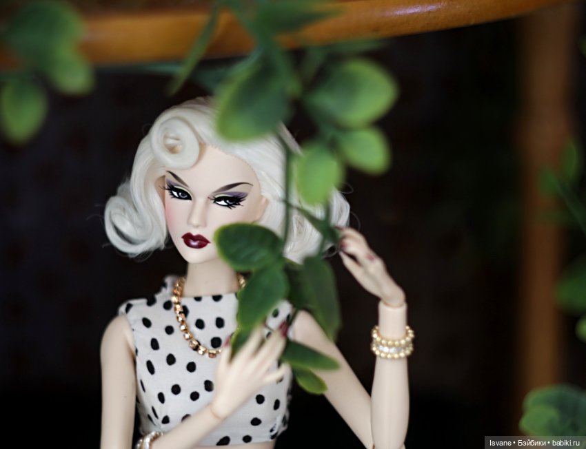 Моя коллекция. Куклы от JHDFASHIONDOLL: Covergirl: The September Issue Gift Set: Anna May