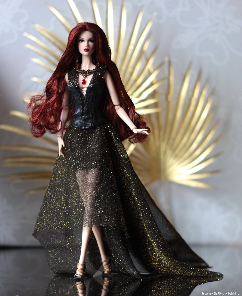 Моя коллекция. Куклы от JHDFASHIONDOLL: сравнение Anna May Obsessed и Anna May The Brides of Dracula Lucy (фото 4)